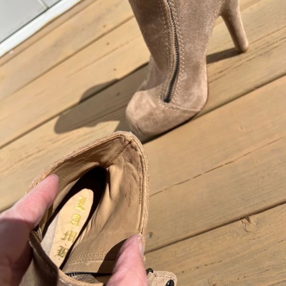 L.A.M.B. Mika Suede Booties Tan See - Picture 5 of 6
